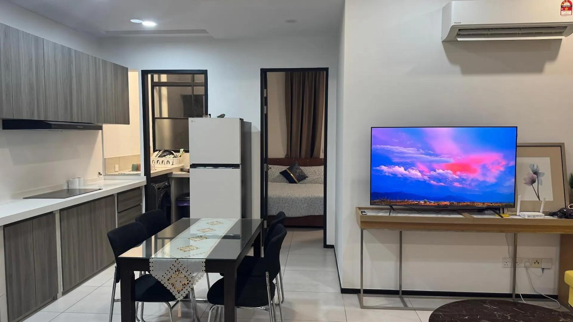 Big Screen Cinema Tv, 5 Queen Bed Luxury Apt 2Cp Jelutong Apartment