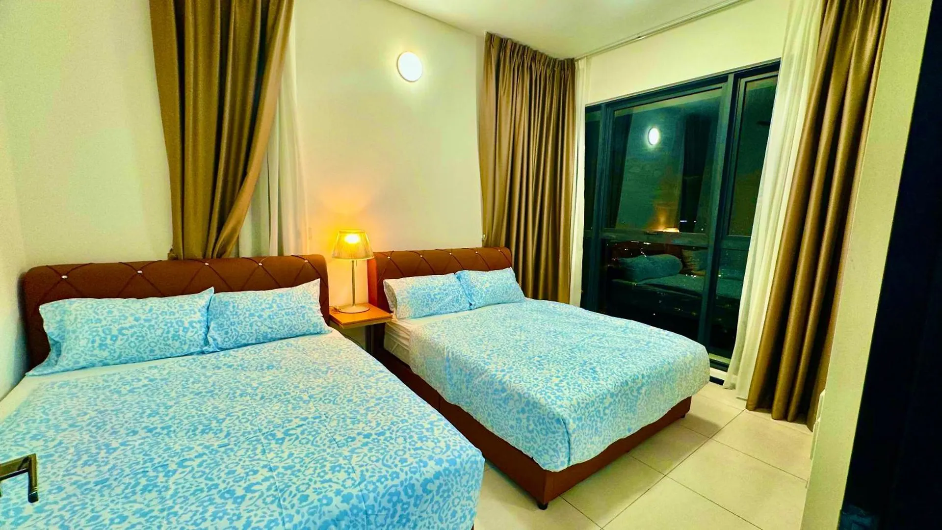Big Screen Cinema Tv, 5 Queen Bed Luxury Apt 2Cp Jelutong