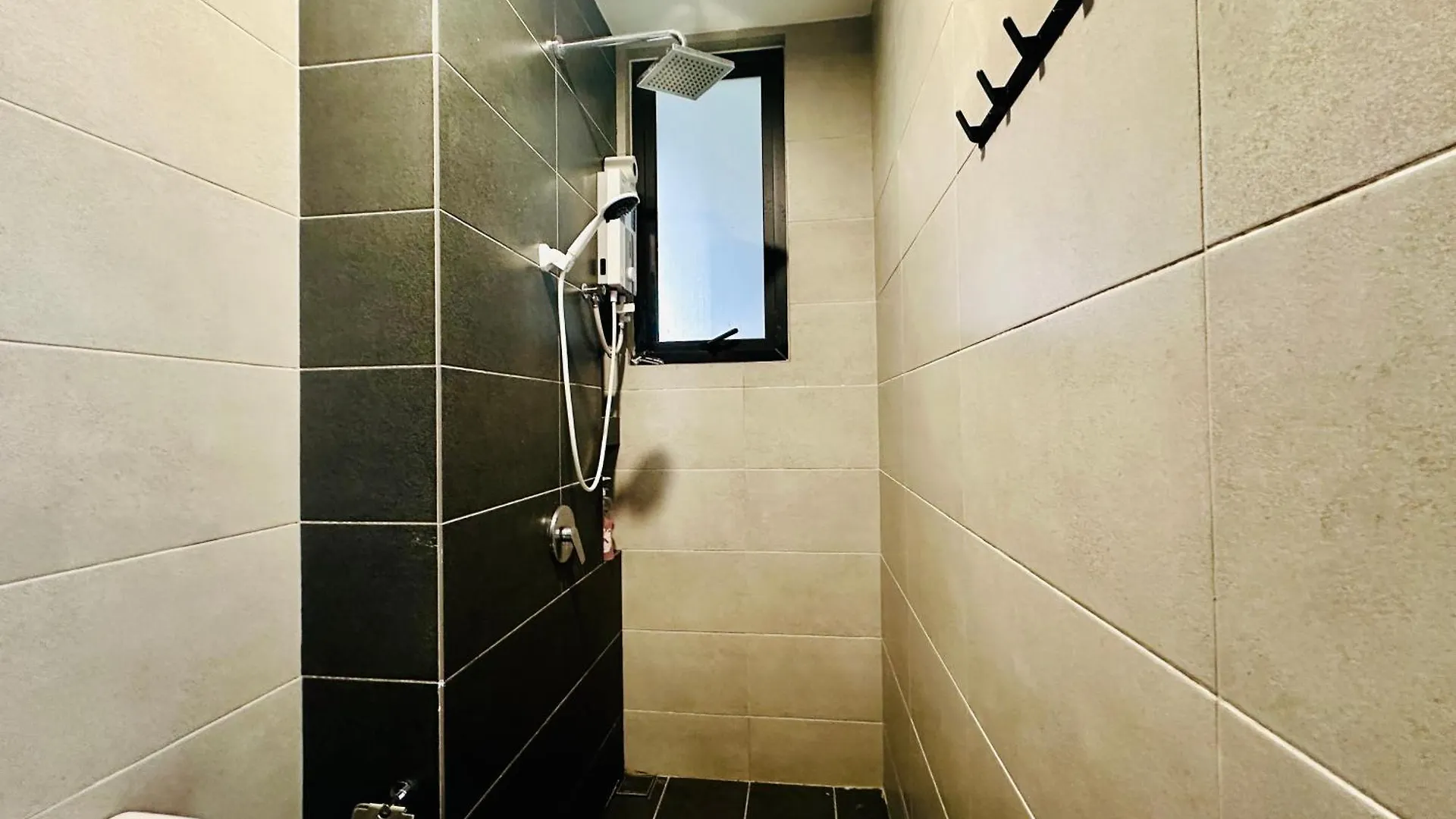 Big Screen Cinema Tv, 5 Queen Bed Luxury Apt 2Cp Jelutong Apartment